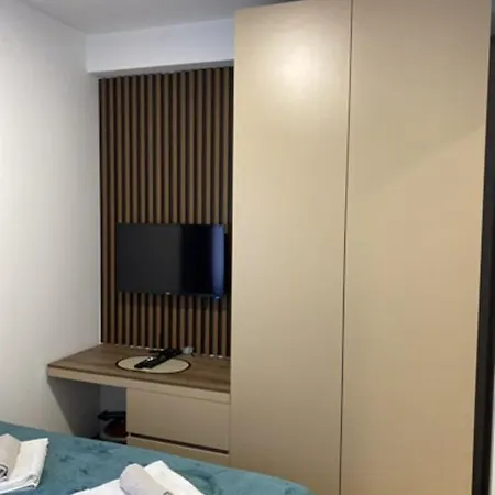 Royal S 67 & Free Parking דירה Vrnjci